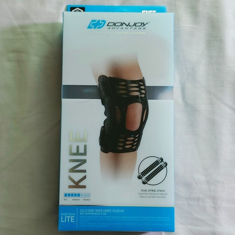 DonJoy Advantage Knee Sleeve Support Compression Adjustable Size LARGE, NIB